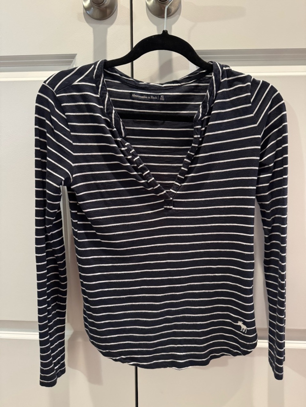 Abercrombie & Fitch Navy and White Striped Long-Sleeve V-Neck Top
